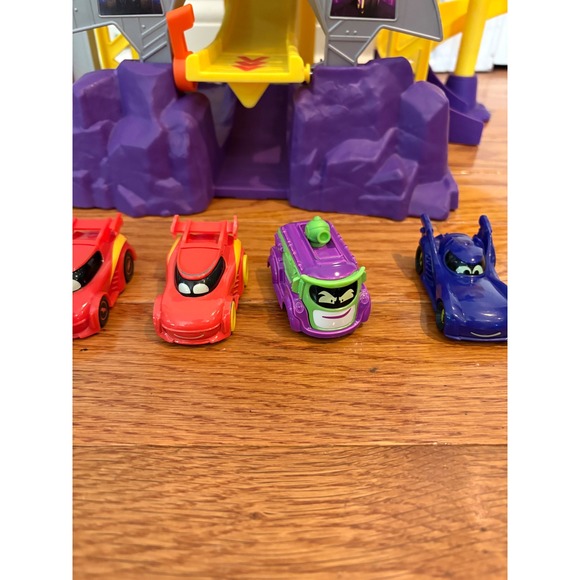 DC Batman Dino Transforming Batcave Playset Fisher Price With Vehicles - Picture 5 of 8